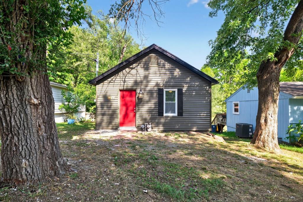 Listing Photo MLS #HMS2570116