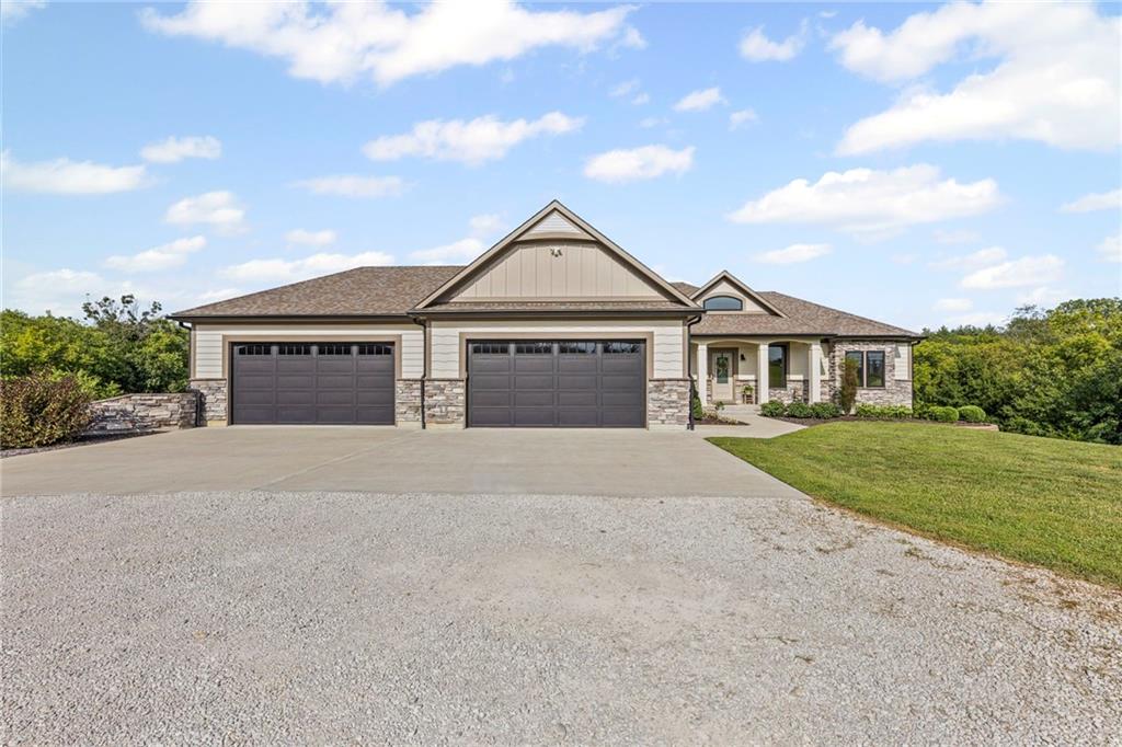 Listing Photo MLS #HMS2570182