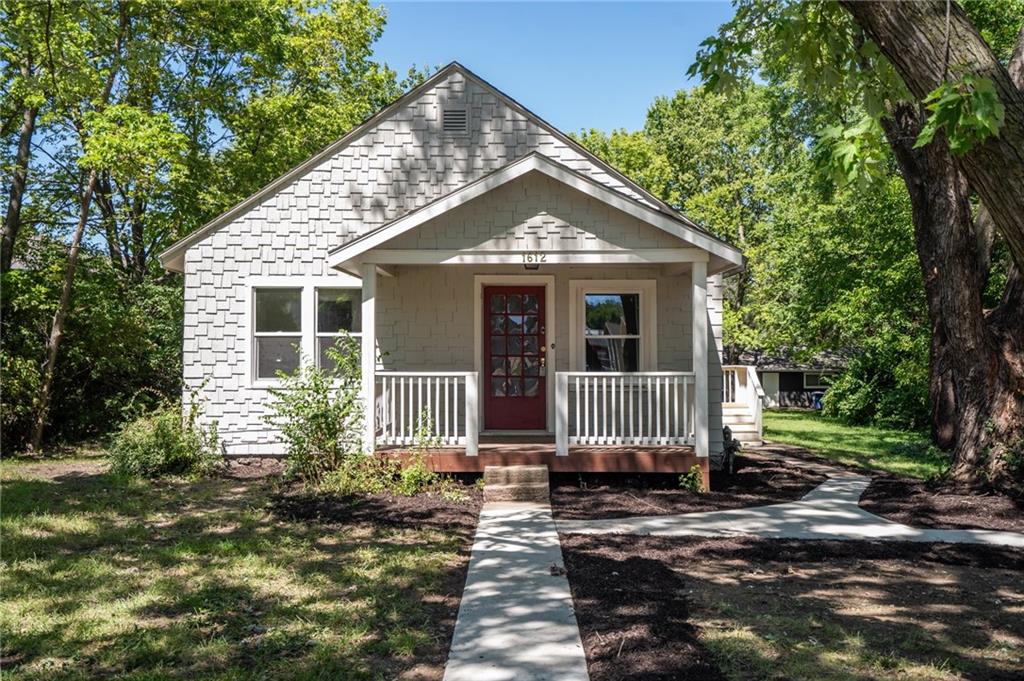 Listing Photo MLS #HMS2570216