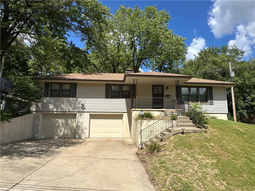 Listing Photo MLS #HMS2570299
