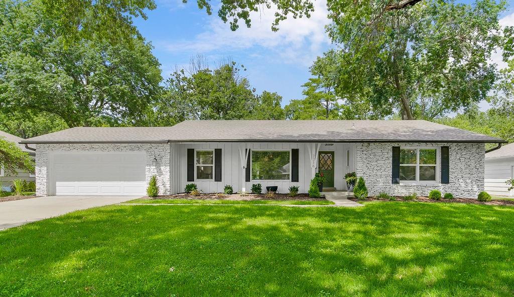Listing Photo MLS #HMS2570324