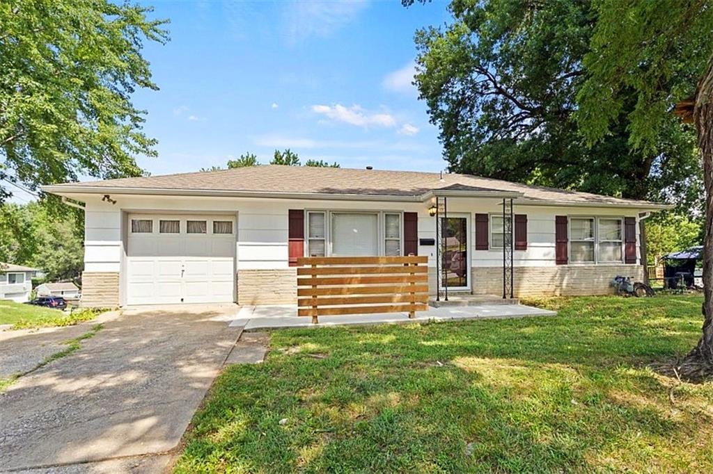 Listing Photo MLS #HMS2570371