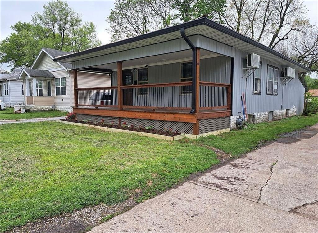 Listing Photo MLS #HMS2570827