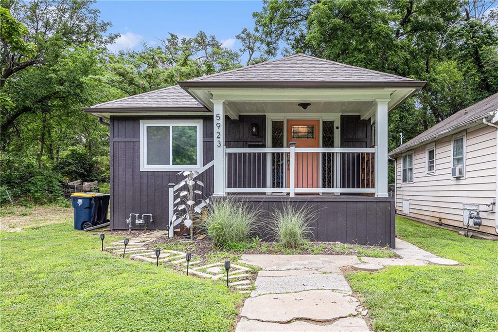 Listing Photo MLS #HMS2571247
