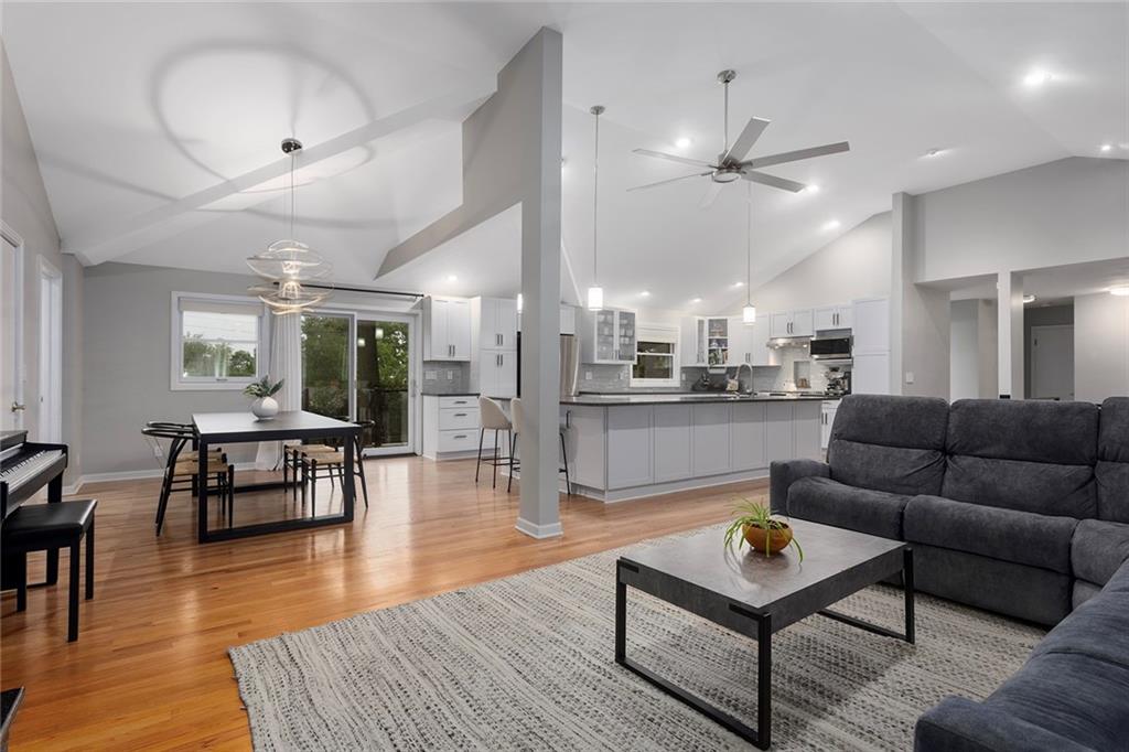 Listing Photo MLS #HMS2572457