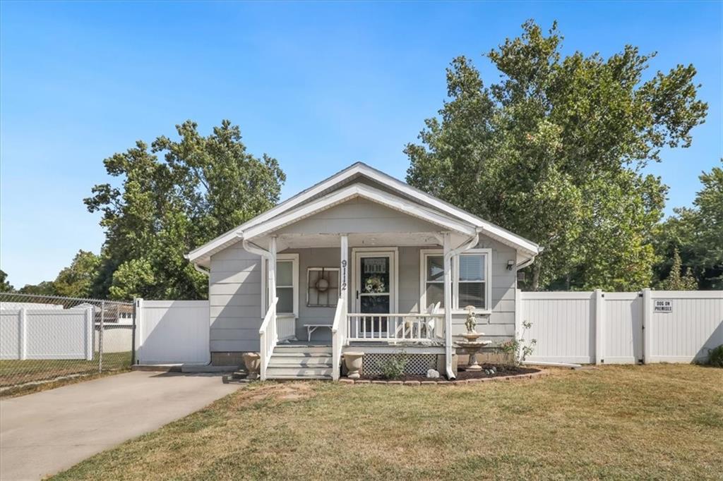 Listing Photo MLS #HMS2572590