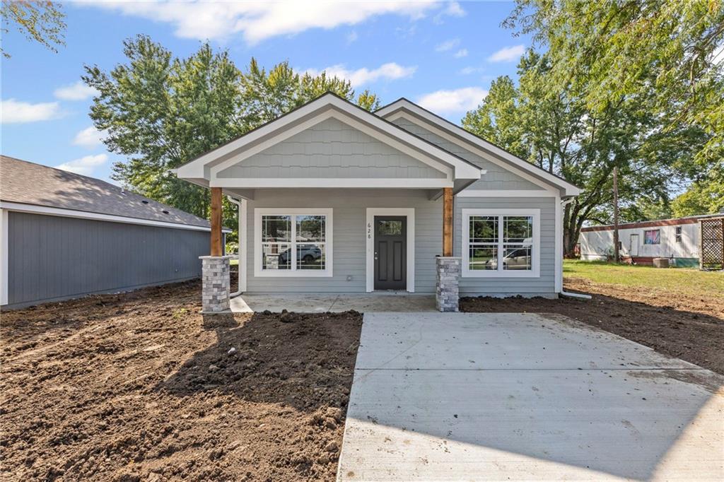 Listing Photo MLS #HMS2572631