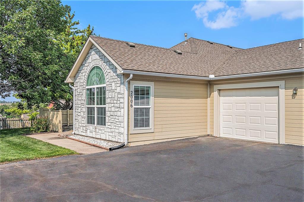 Listing Photo MLS #HMS2572666