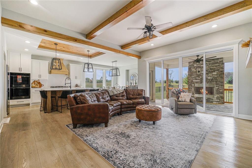 Listing Photo MLS #HMS2573917