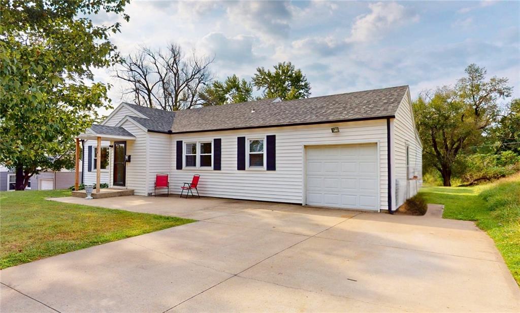 Listing Photo MLS #HMS2574475