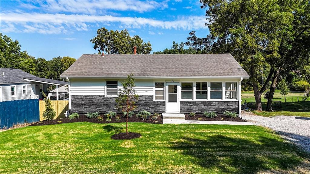 Listing Photo MLS #HMS2575062