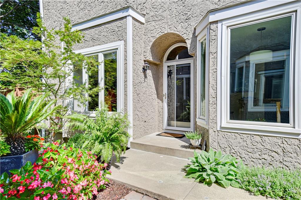 Listing Photo MLS #HMS2575196