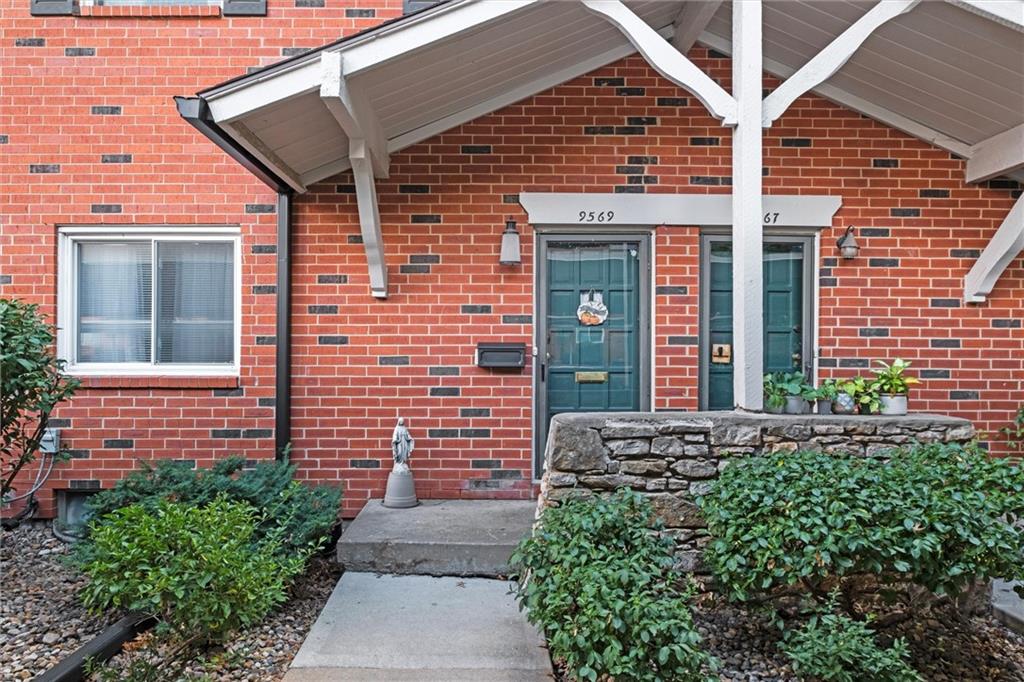 Listing Photo MLS #HMS2576098