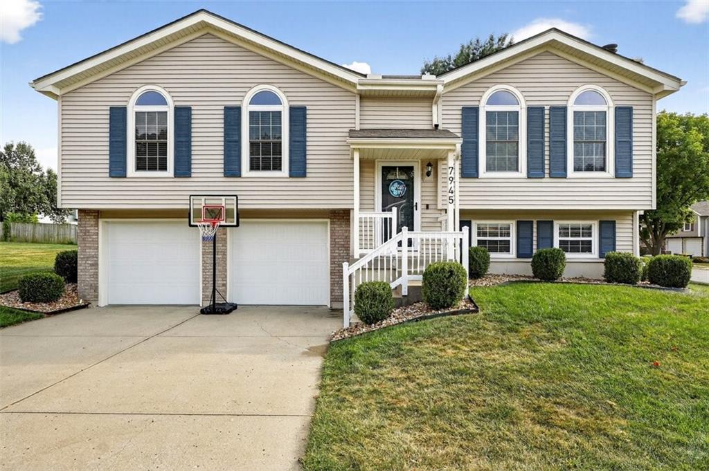 Listing Photo MLS #HMS2576106