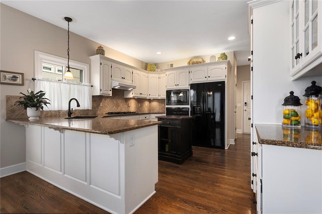 Listing Photo MLS #HMS2576116