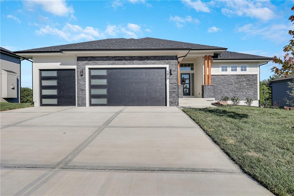 Listing Photo MLS #HMS2576743