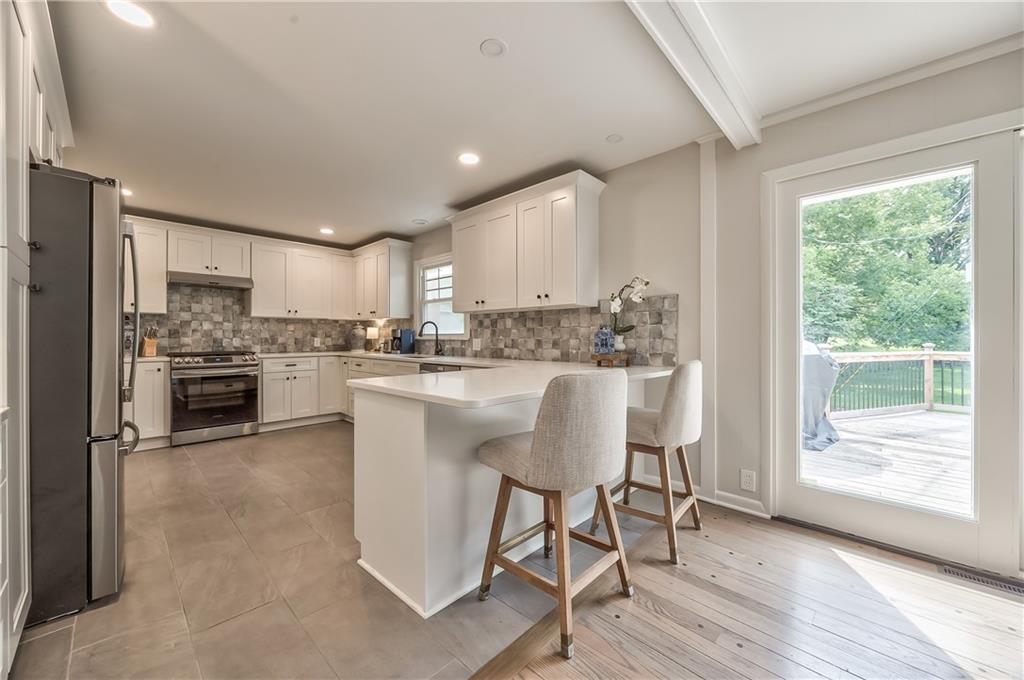 Listing Photo MLS #HMS2577526