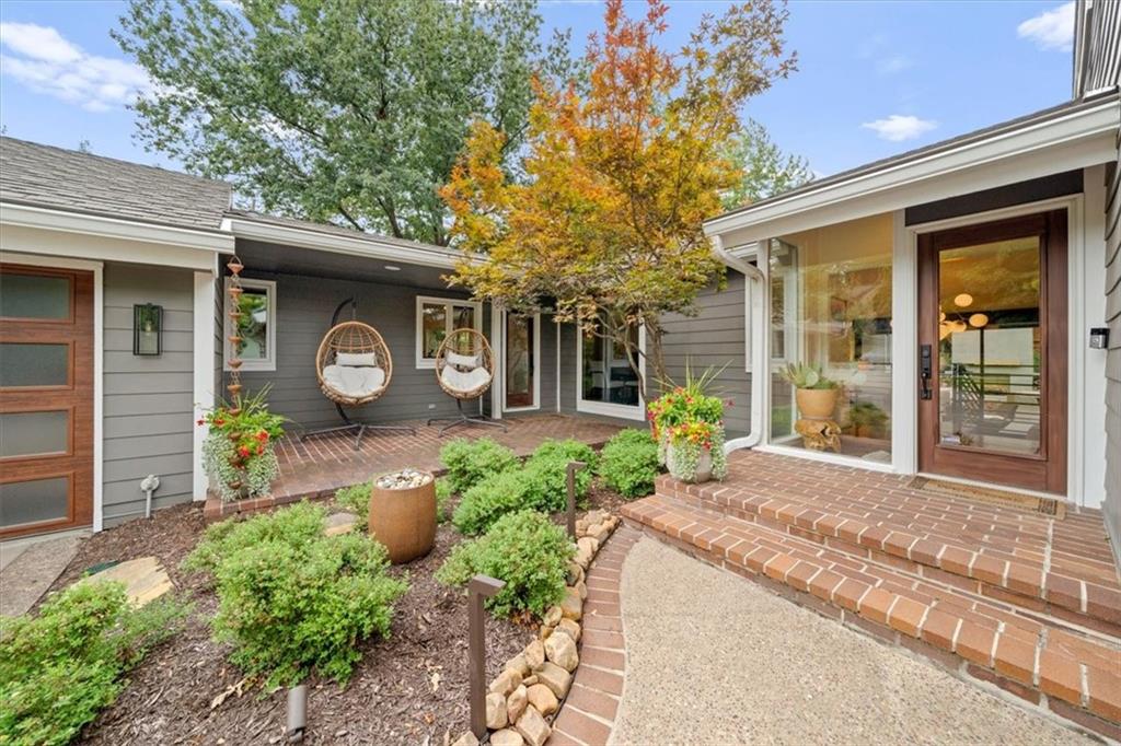 Listing Photo MLS #HMS2577538