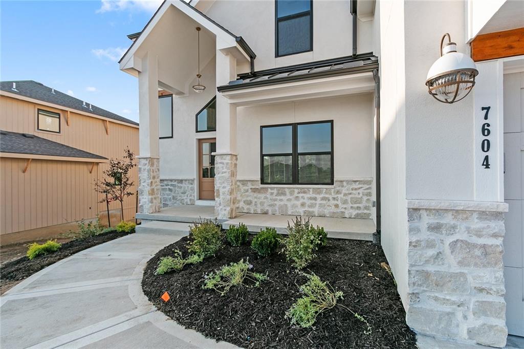 Listing Photo MLS #HMS2579908