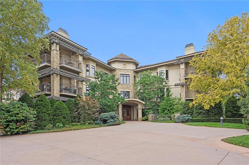 Listing Photo MLS #HMS2579916