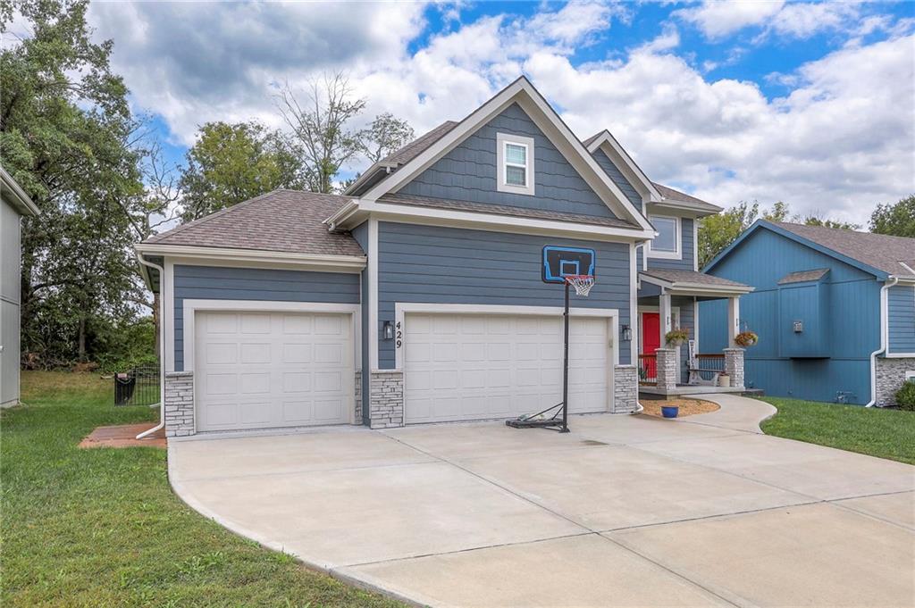 Listing Photo MLS #HMS2579974