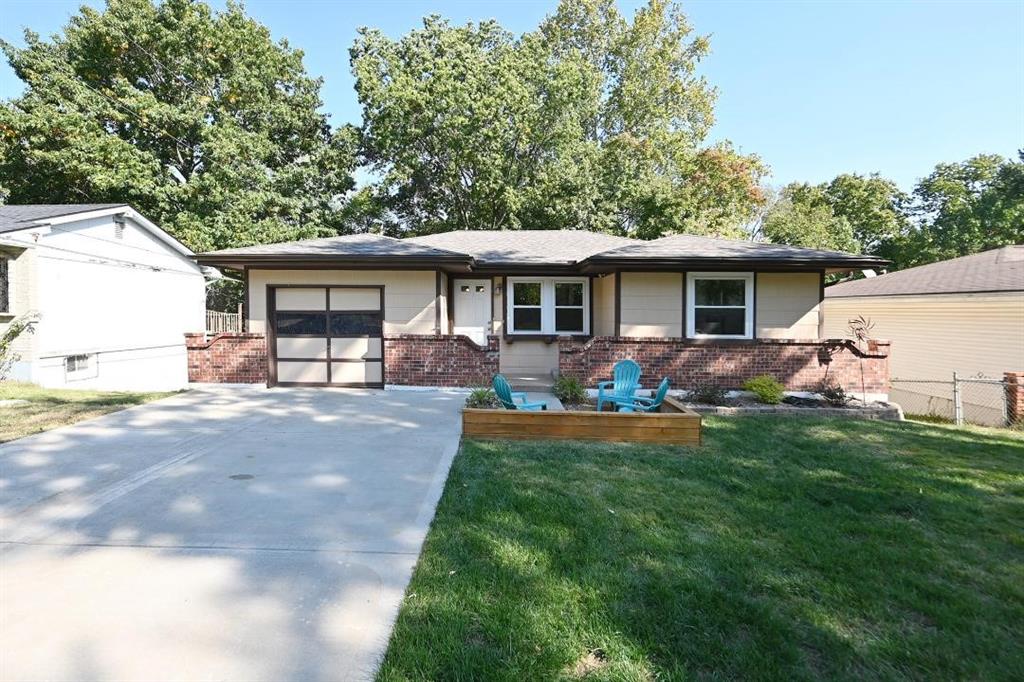 Listing Photo MLS #HMS2581183