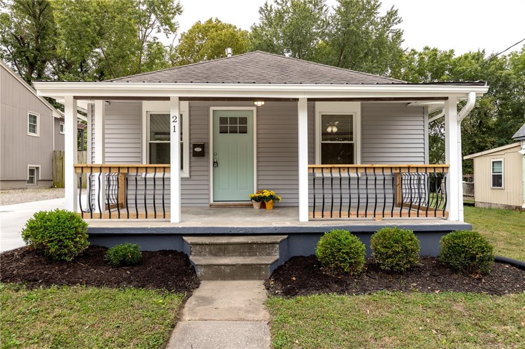 Listing Photo MLS #HMS2581547