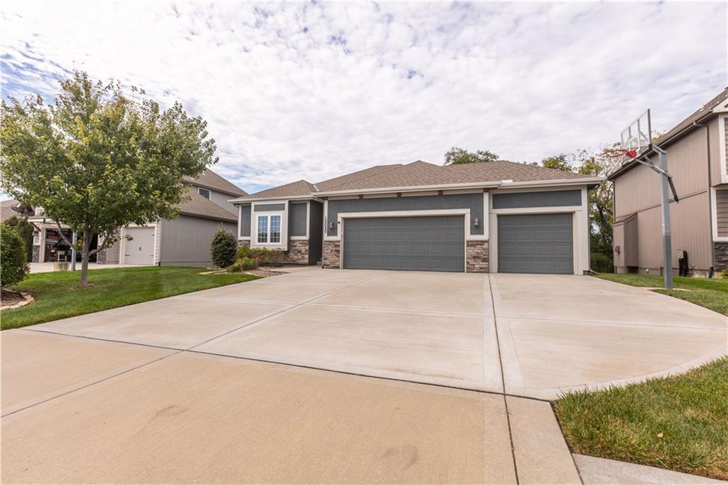 Listing Photo MLS #HMS2581586