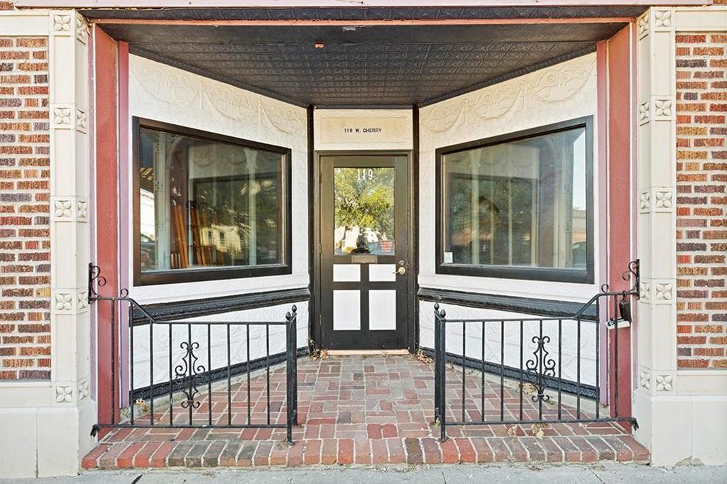 Listing Photo MLS #HMS2581805