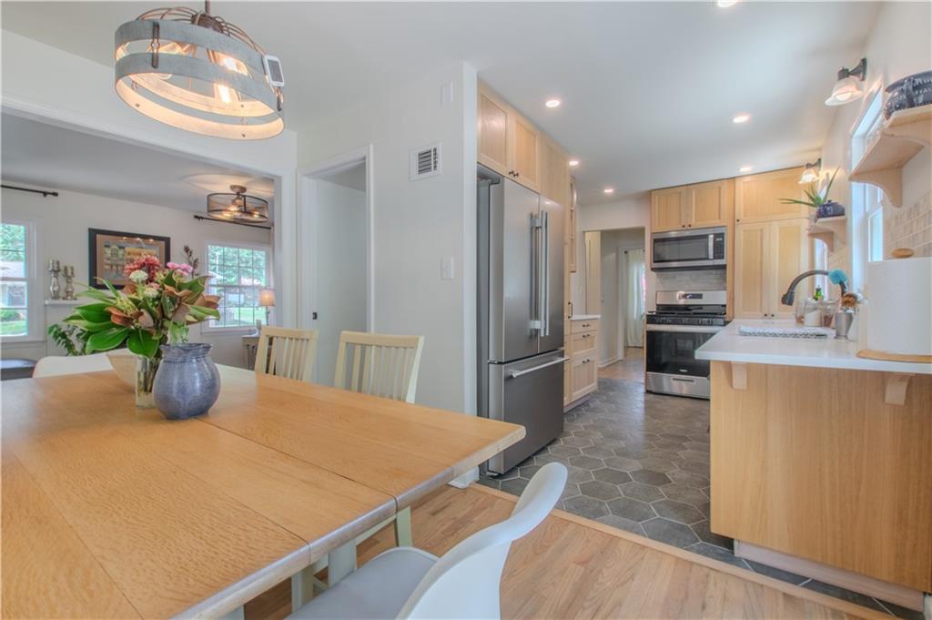 Listing Photo MLS #HMS2582845