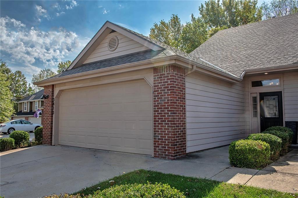 Listing Photo MLS #HMS2583042