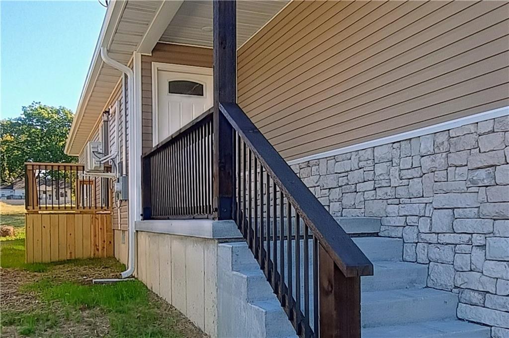 Listing Photo MLS #HMS2583138