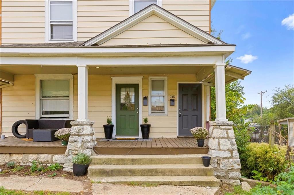 Listing Photo MLS #HMS2583310