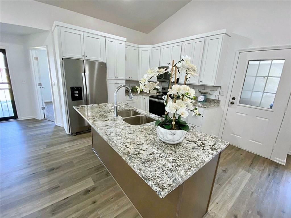 Listing Photo MLS #HMS2583506