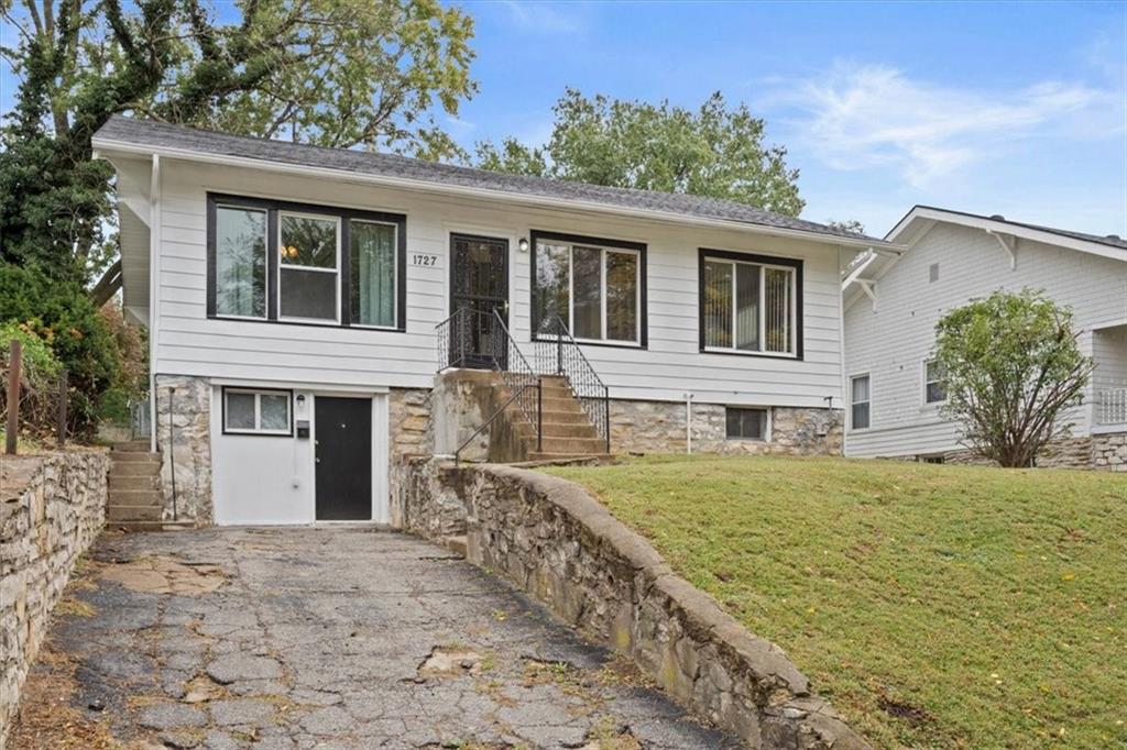 Listing Photo MLS #HMS2583992