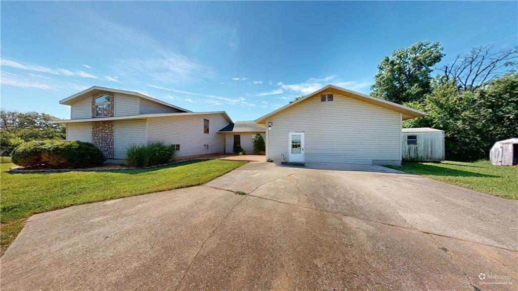 Listing Photo MLS #HMS2584036