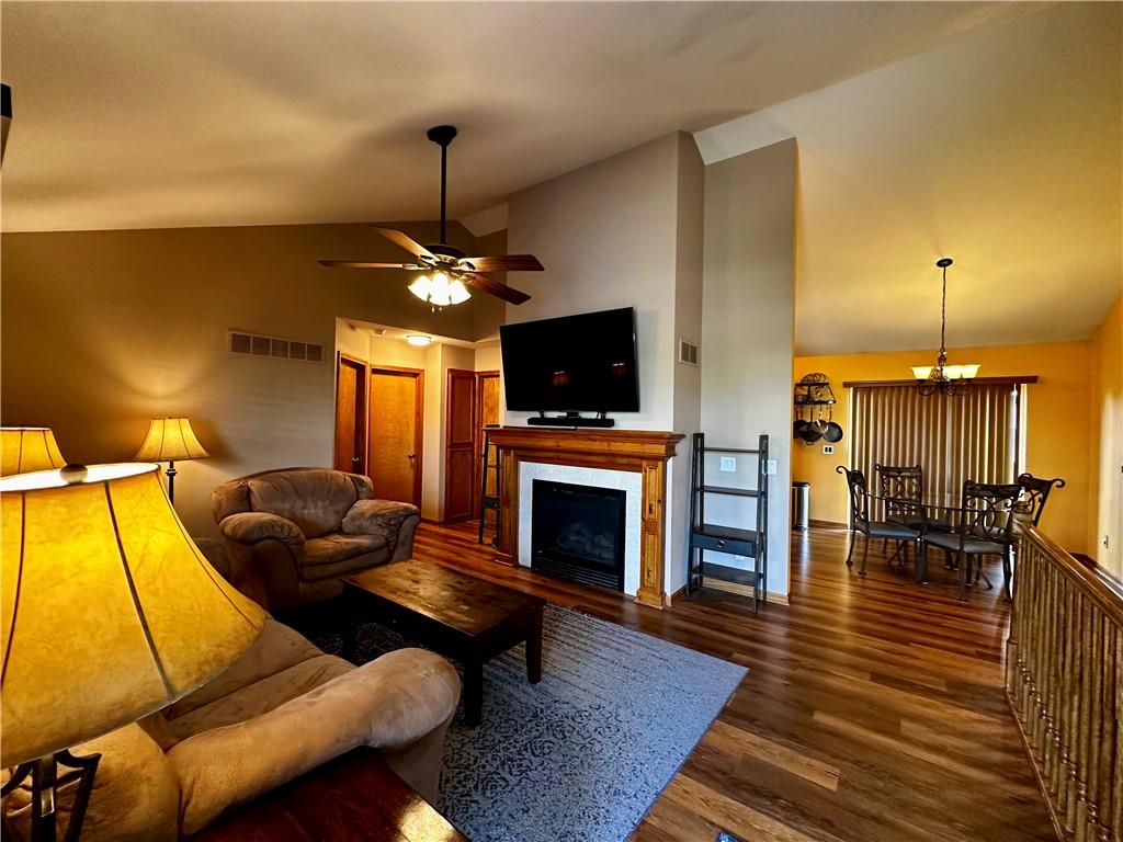 Listing Photo MLS #HMS2585444