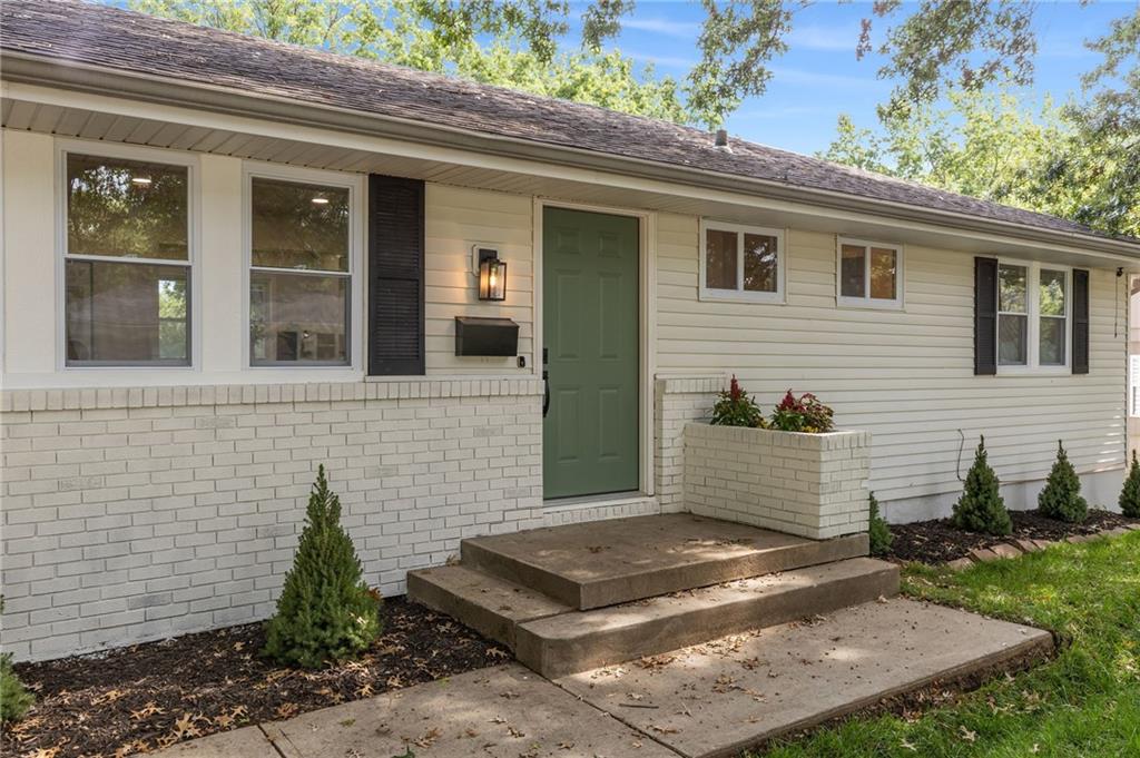 Listing Photo MLS #HMS2586645