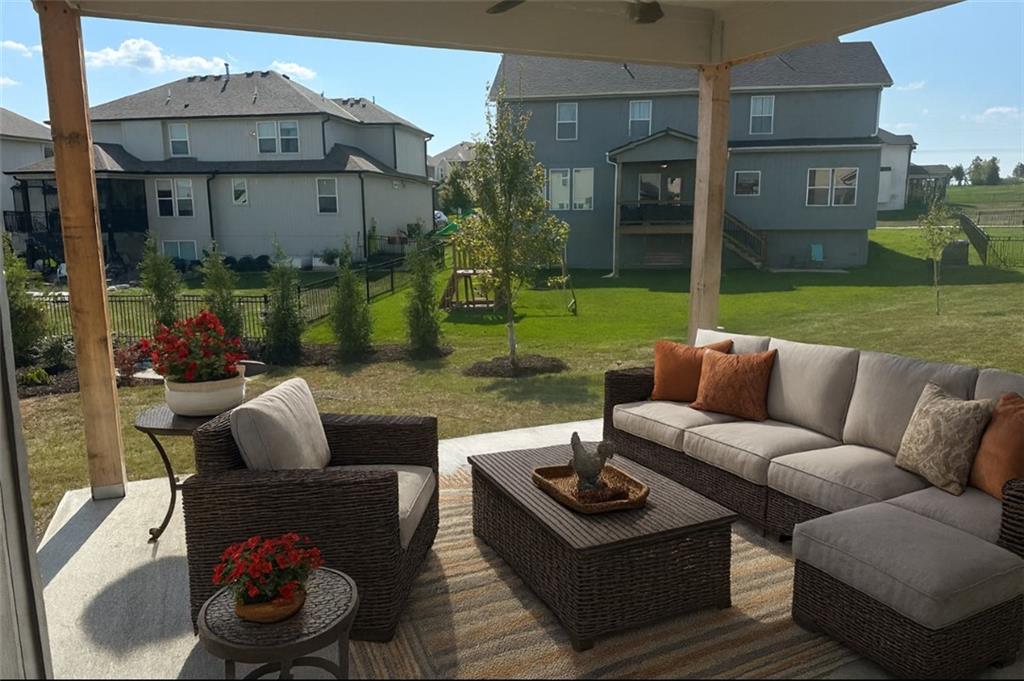 Listing Photo MLS #HMS2586917