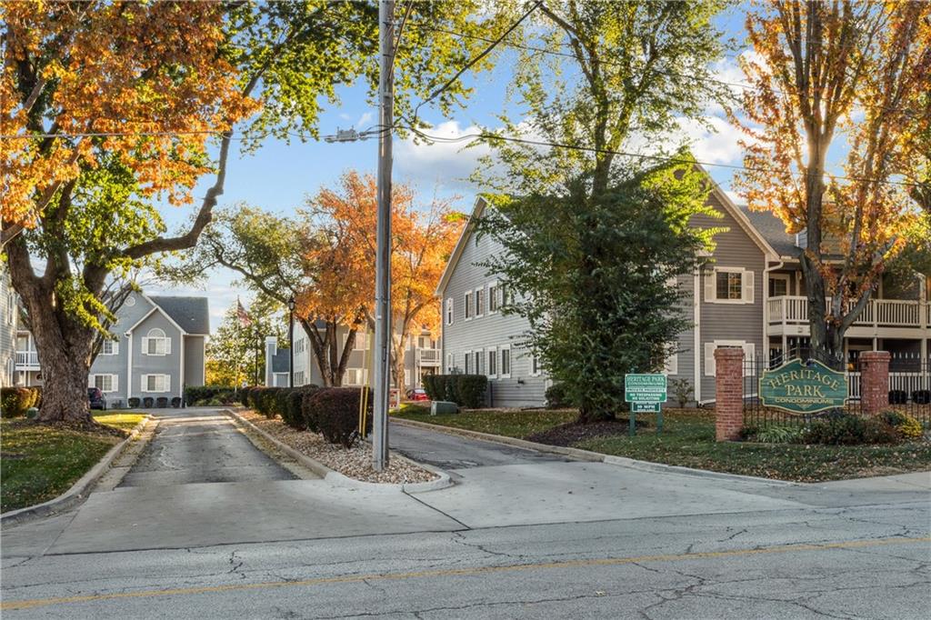 Listing Photo MLS #HMS2587292