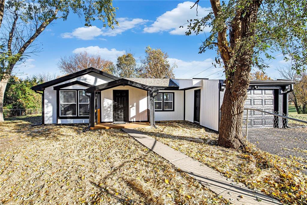 Listing Photo MLS #HMS2587473