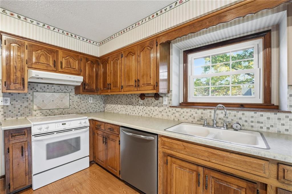 Listing Photo MLS #HMS2587586