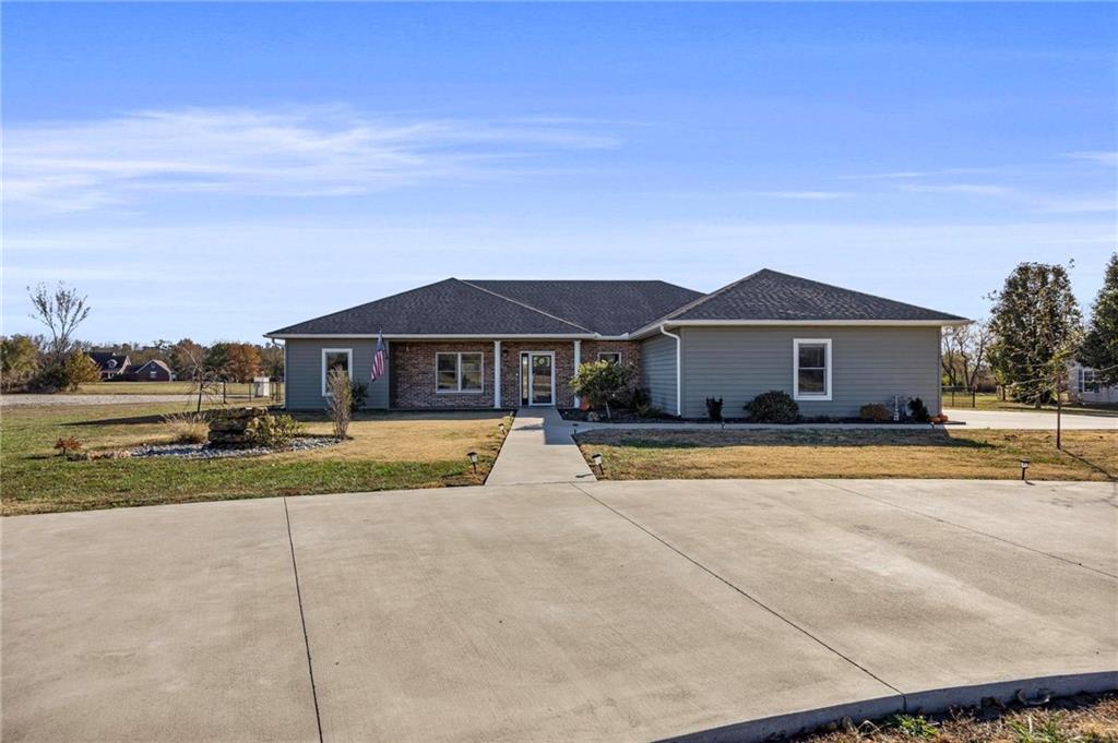 Listing Photo MLS #HMS2587595