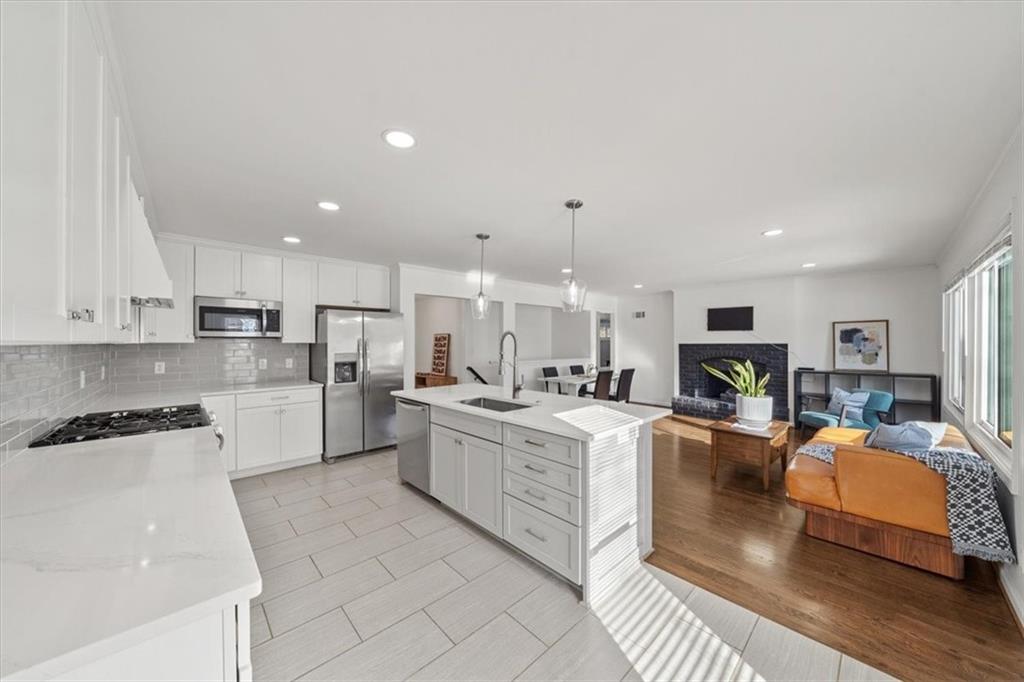 Listing Photo MLS #HMS2587681