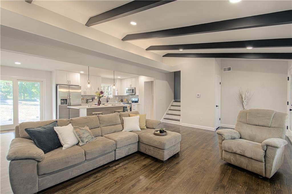 Listing Photo MLS #HMS2589593