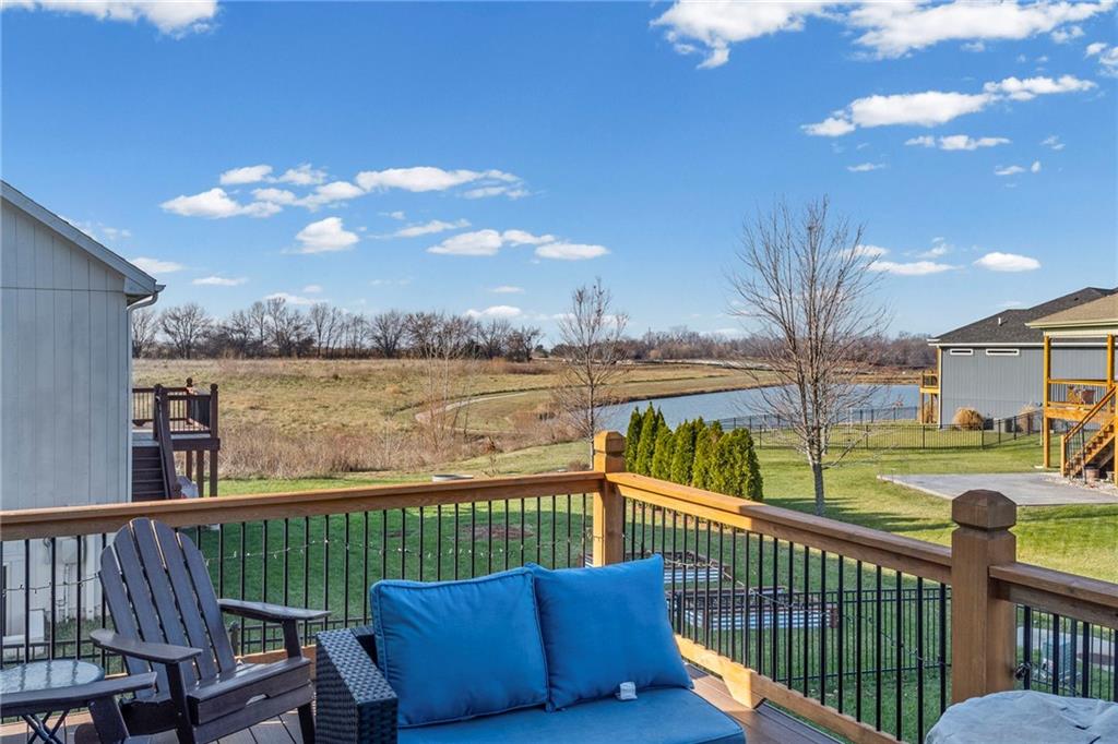 Listing Photo MLS #HMS2591201