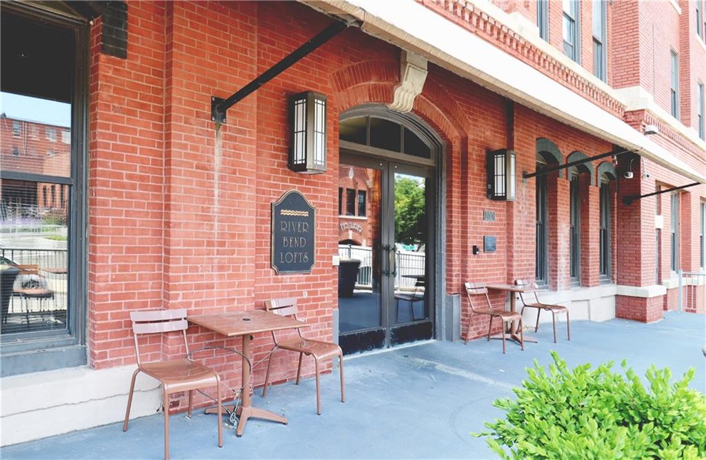 Listing Photo MLS #HMS2592083