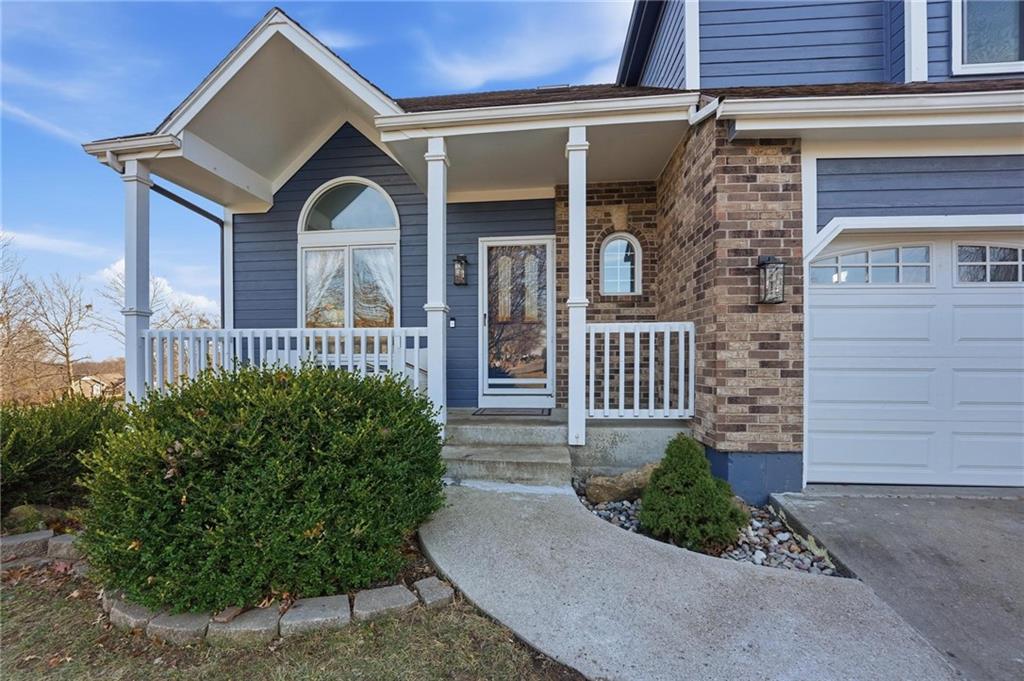 Listing Photo MLS #HMS2594393