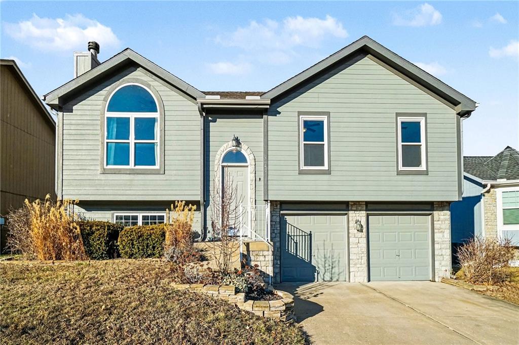 Listing Photo MLS #HMS2595557