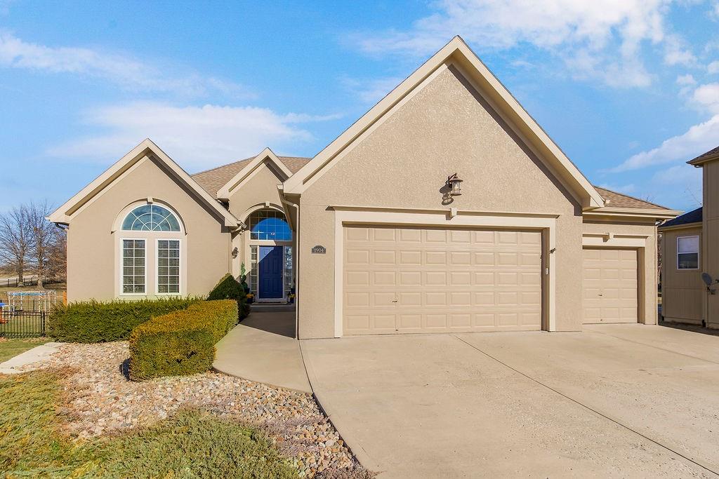 Listing Photo MLS #HMS2596574